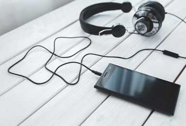 7成概率冲欧冠！曼联瞄准4人，夏窗豪赌能否圆梦